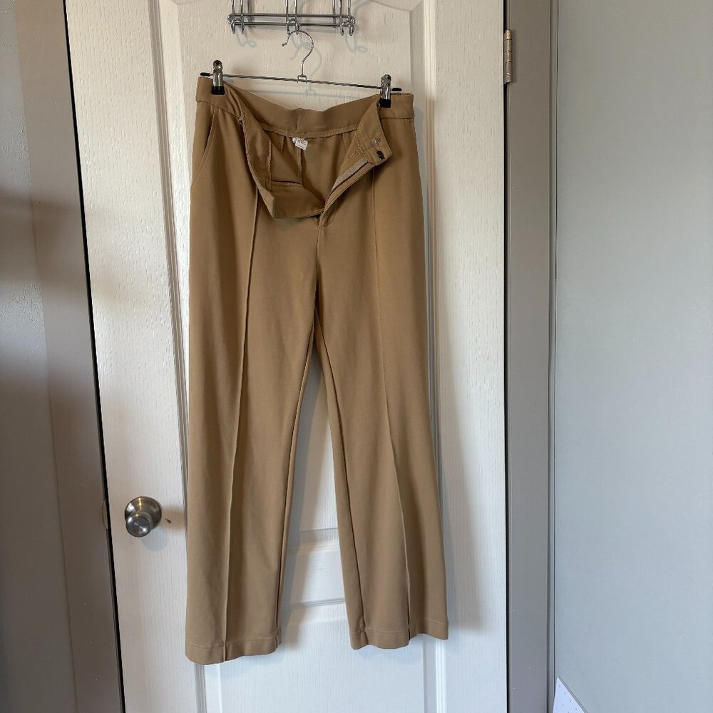 HALARA Straight Leg Pants in Khaki